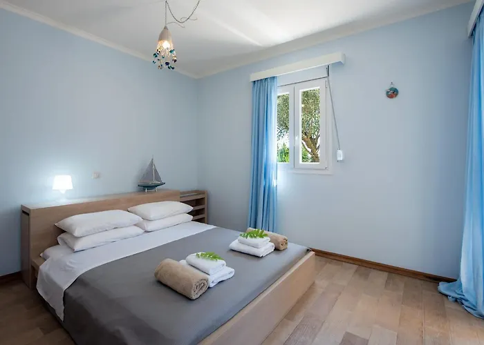 Private Corfu 3 Bedrooms Aziza Great Pool And Outdoor Area וילה Kastellanoi (Parelioi, Corfu)